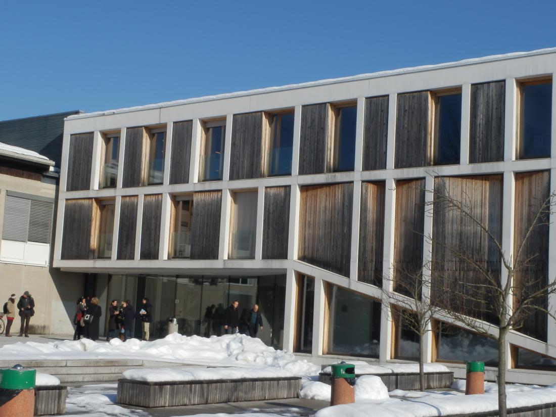  Leseni elementi fasade na Biotehniški fakulteti v Ljubljani 